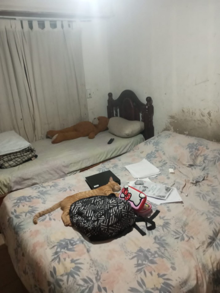Casa en Francia al 4900 a refaccionar o demoler