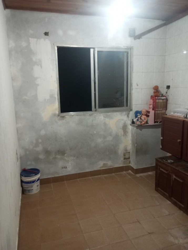Casa en Francia al 4900 a refaccionar o demoler