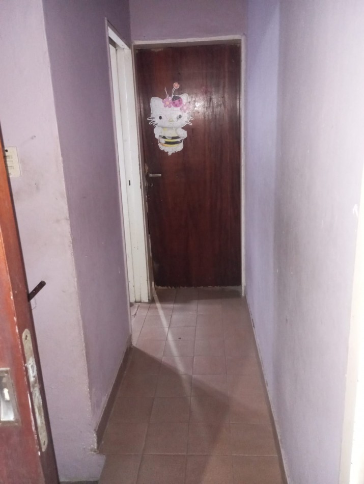 Casa en Francia al 4900 a refaccionar o demoler