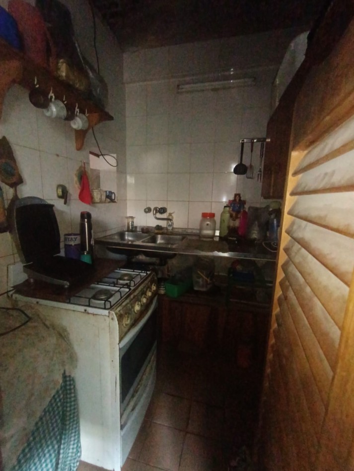 Casa en Francia al 4900 a refaccionar o demoler
