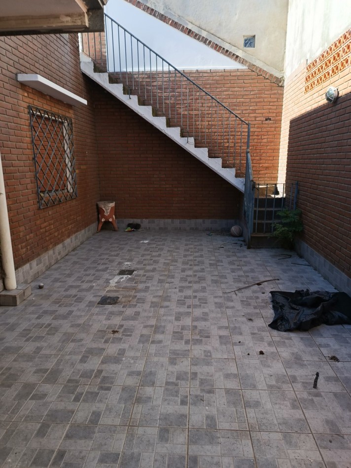 Casa en Pedro Centeno al 2900 con cochera