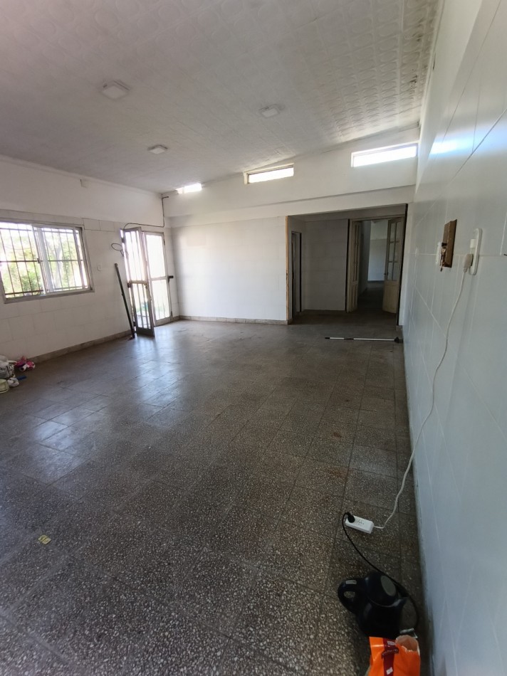 Juan del Campillo 3100 Interno amplio en alquiler con patio verde
