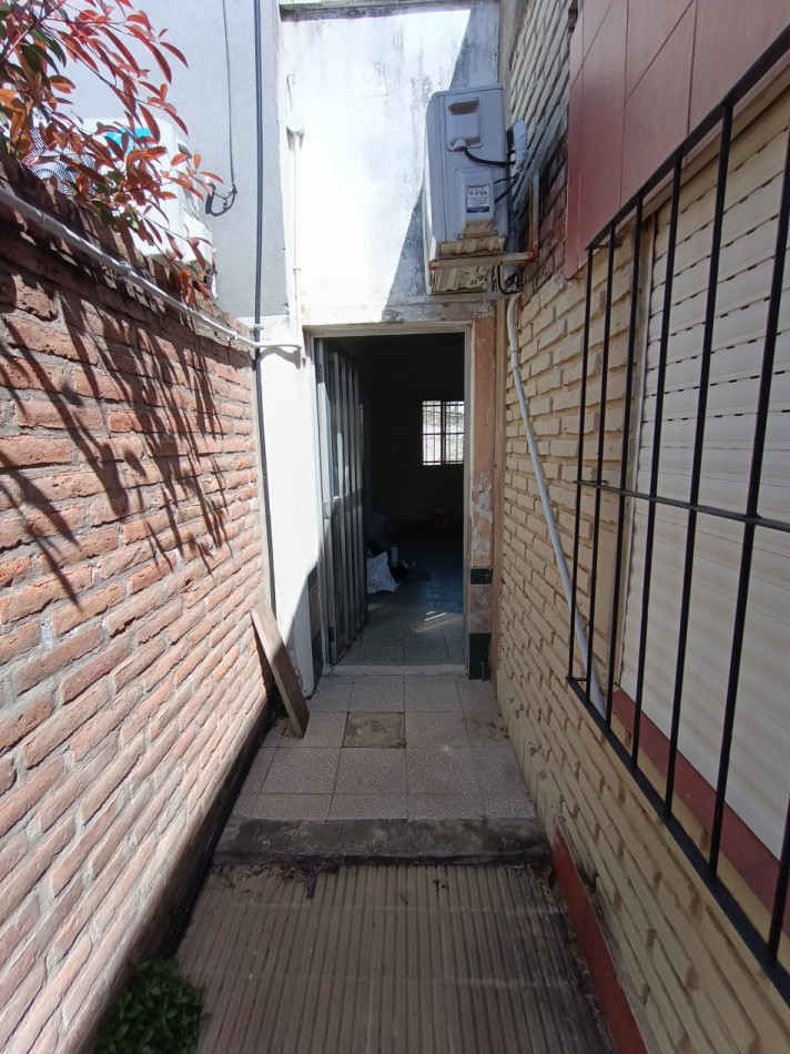 Juan del Campillo 3100 Interno amplio en alquiler con patio verde