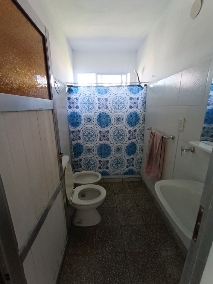Juan del Campillo 3100 Interno amplio en alquiler con patio verde