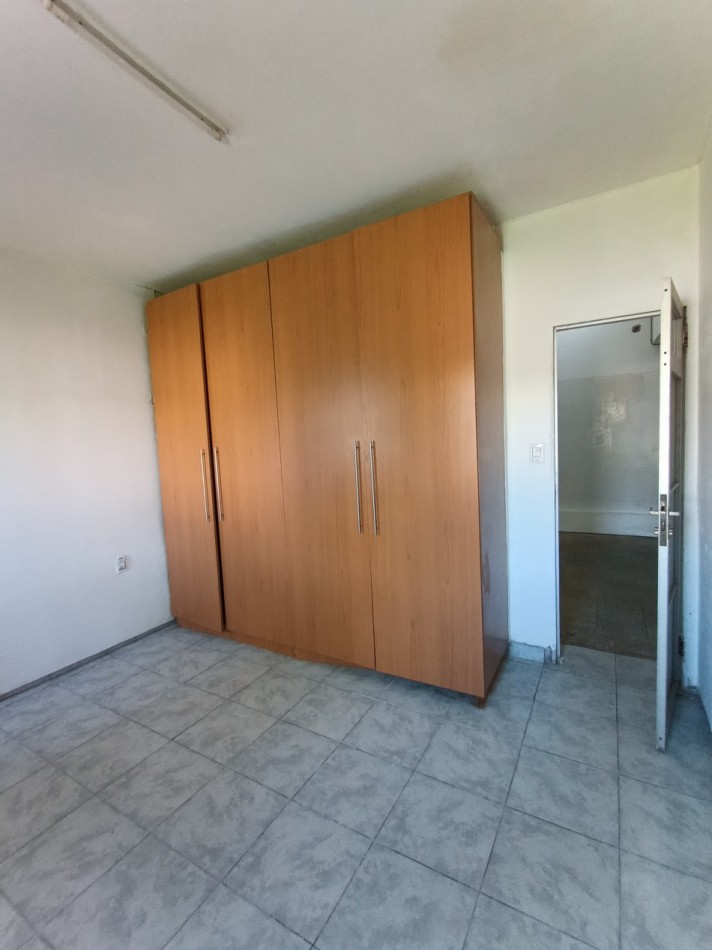 Juan del Campillo 3100 Interno amplio en alquiler con patio verde