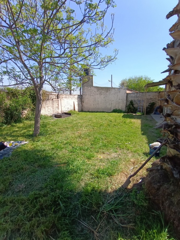 Juan del Campillo 3100 Interno amplio en alquiler con patio verde