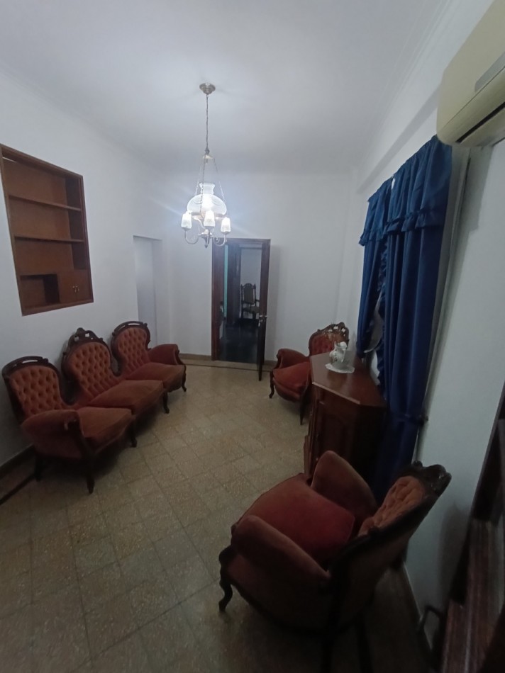 4 de Enero al 4300 Casa amoblada con cochera Barrio Fomento
