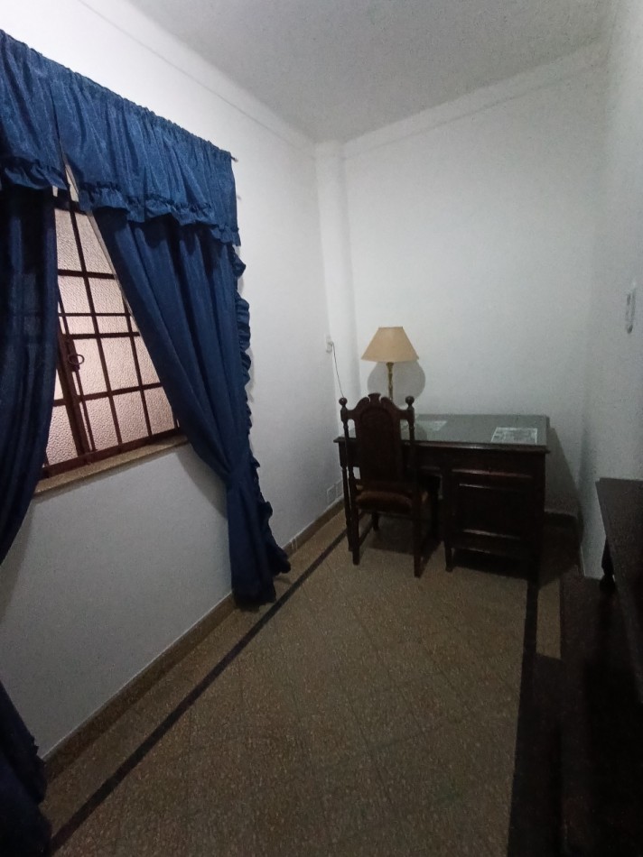 4 de Enero al 4300 Casa amoblada con cochera Barrio Fomento