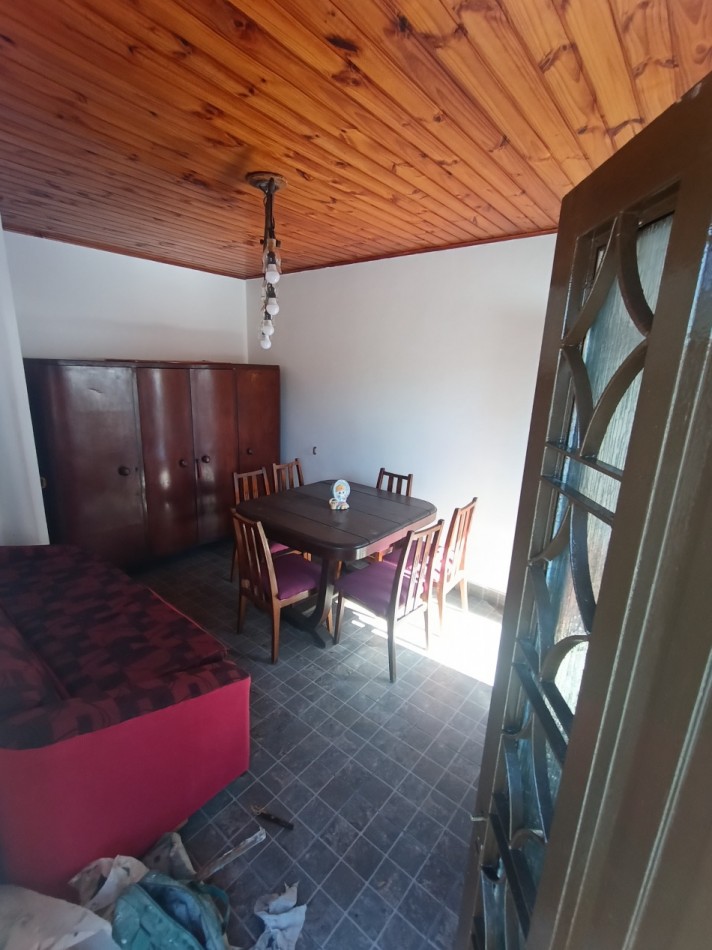 4 de Enero al 4300 Casa amoblada con cochera Barrio Fomento