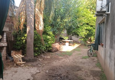 Casa en Francia al 4900 a refaccionar o demoler